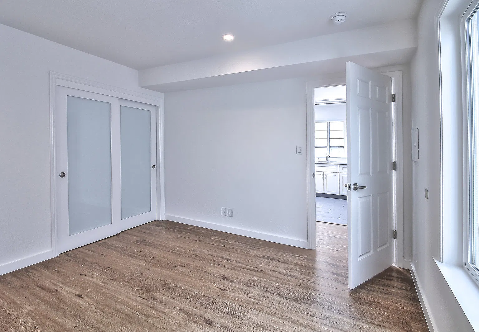 Irving 915-917 — Photo 3