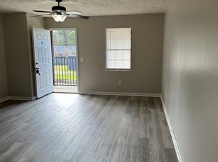 105 Wheeler Dr #B4, Fulton, MS 38843