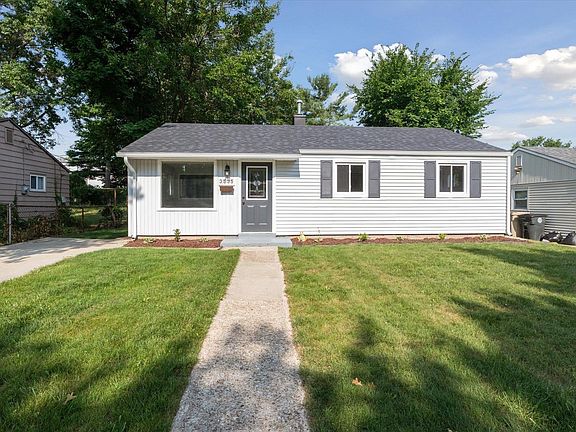3rd image of 3535 Woldhaven Dr