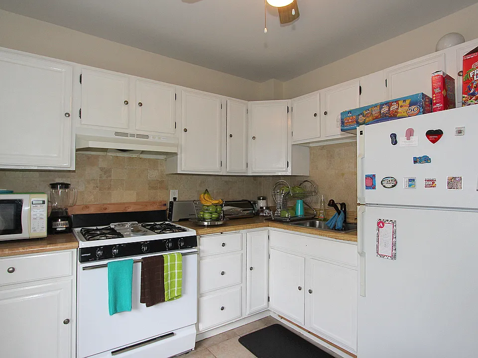 2nd floor kitchen