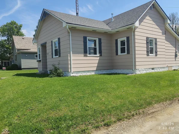 1527 N C St, Elwood, IN 46036