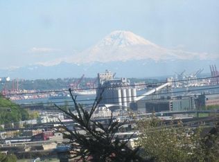 2812 Patten Pl W, Seattle, WA 98199