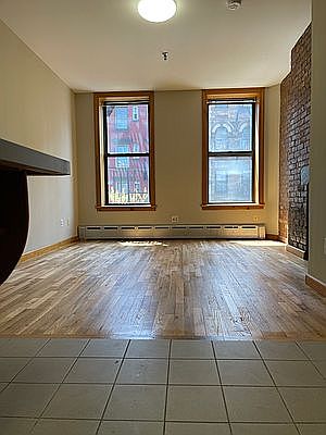 2nd image of 409 W 39th St APT 4D