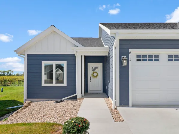 811 Vineyard Ct, Cambridge, WI 53523