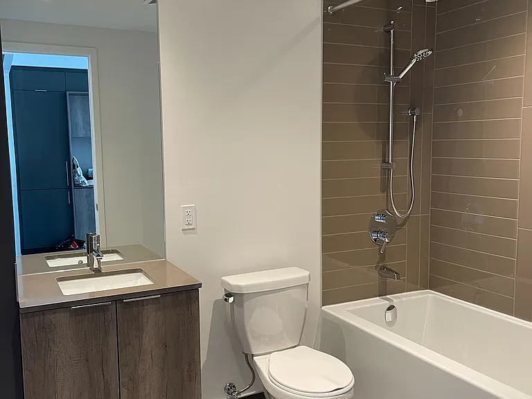 448 Burnhamthorpe Rd W #5210 — Photo 21