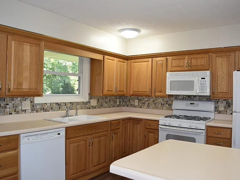2609 Hall Ct — Photo 11