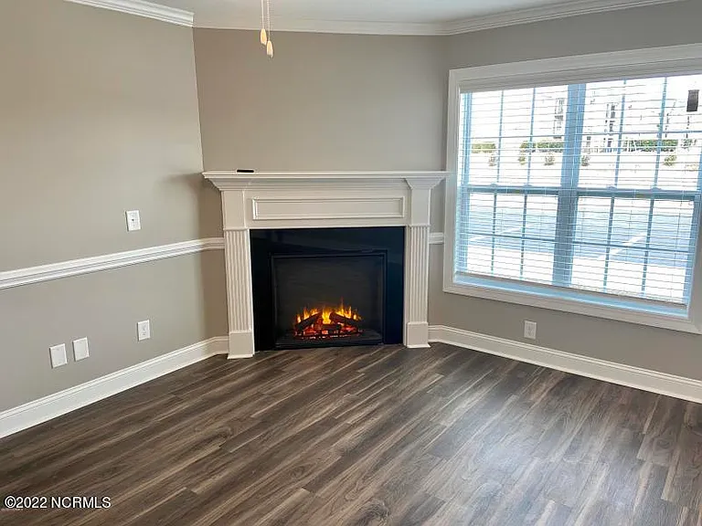 3329 Briarcliff Dr #B — Photo 2