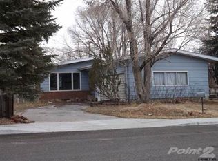 300 Sunset St, Green River, WY 82935