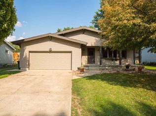 1155 4th St, Jesup, IA 50648