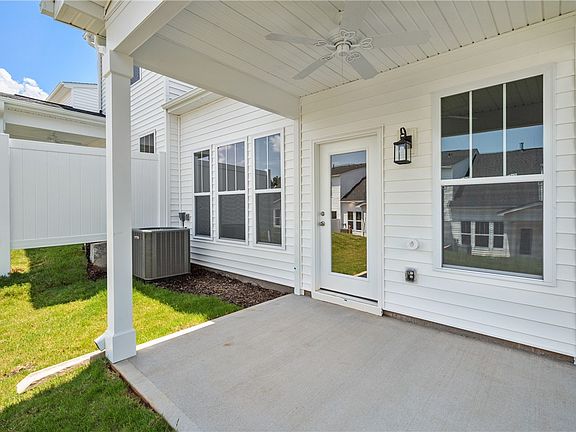 5th image of 212 Woodhouse Way