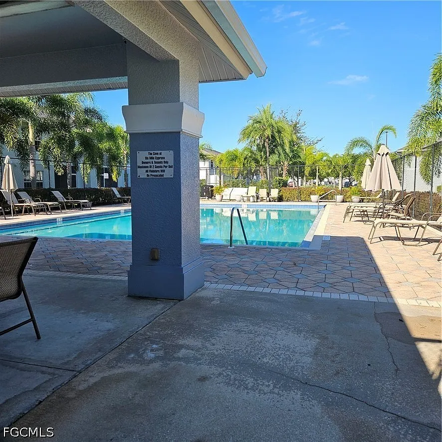2 bed, 2.0 bath, 932 sqft, $1,300 — Photo 3
