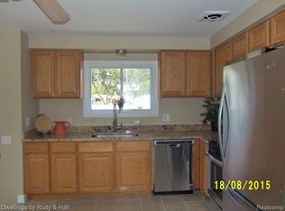 33201 Joy Rd, Westland, MI 48185