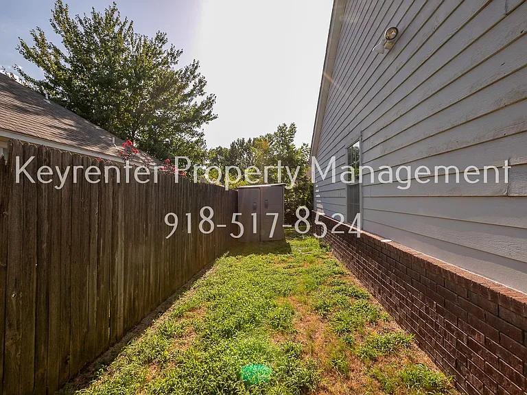 9638 S 90th East Ave — Photo 36