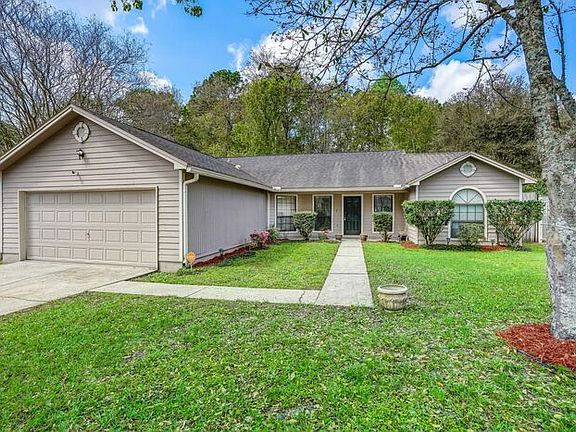 3rd image of 1398 Rose Hill Dr W