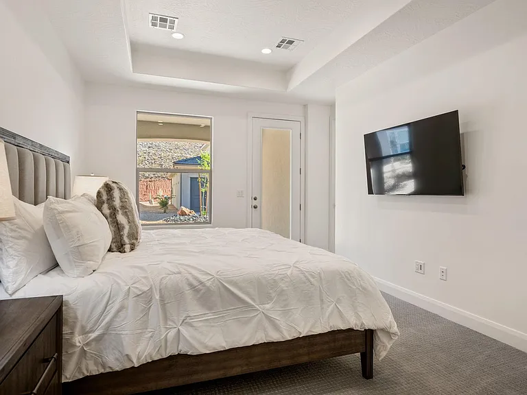 1392 Marfil Way — Photo 11