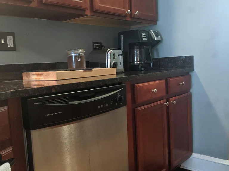 803 Erie St #1 — Photo 2