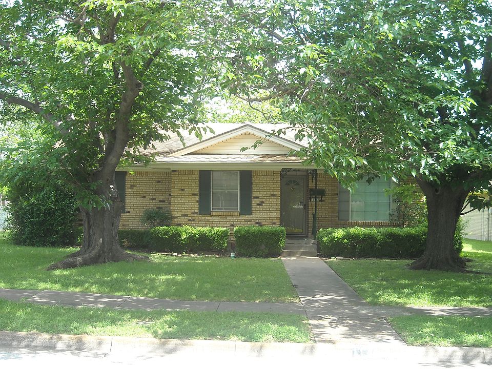 1st image of 114 S Alexander Ave