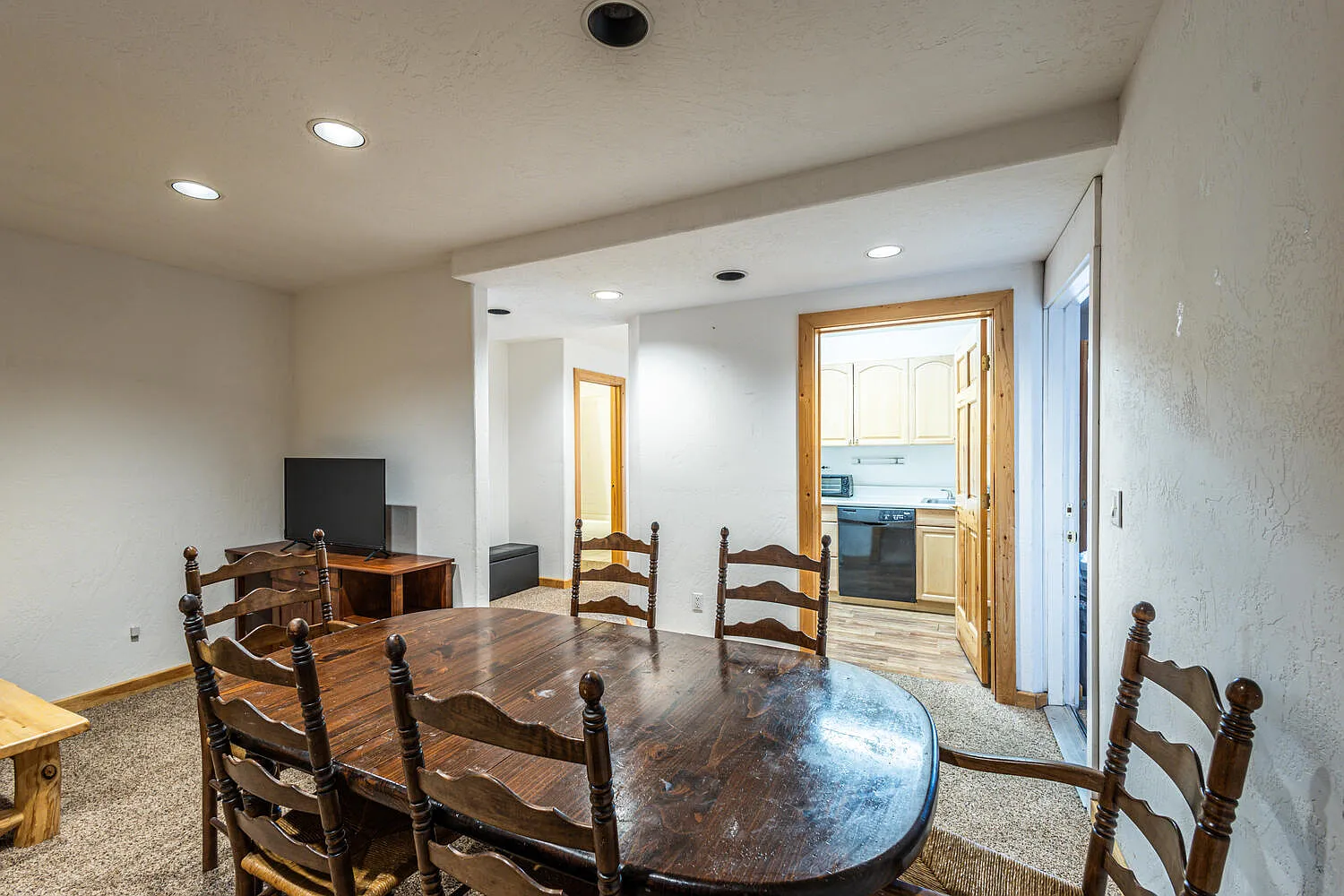 2 bed, 1100 sqft, $2,900 — Photo 4