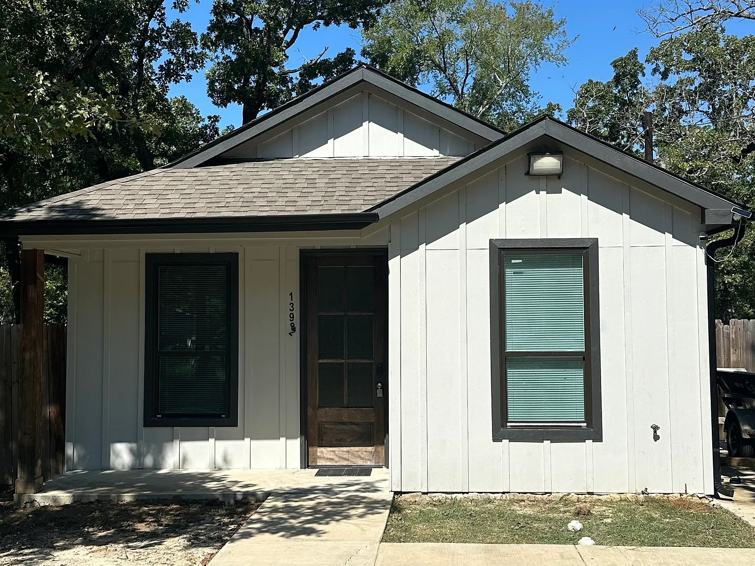 3 bed, 1100 sqft, $1,500 — Photo 1