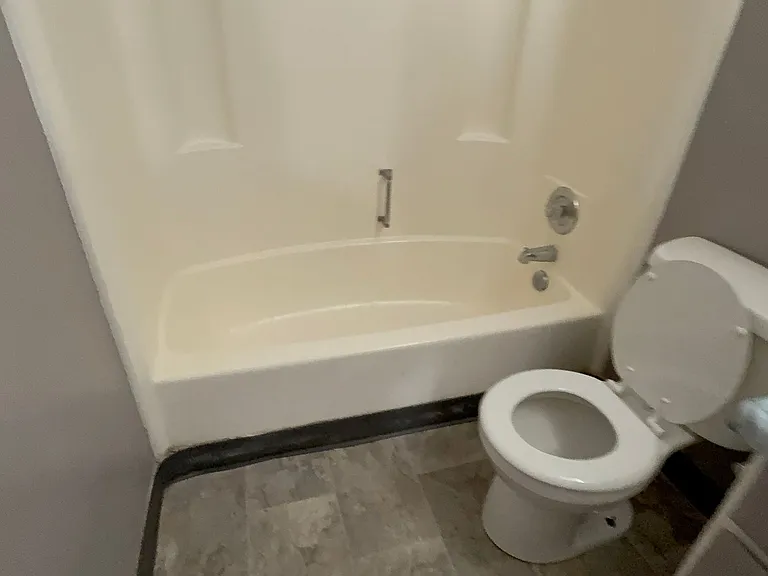 1184 W Brook St #1-4 — Photo 8