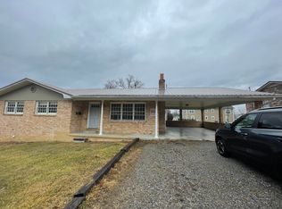402 Fairfax St, Radford, VA 24141