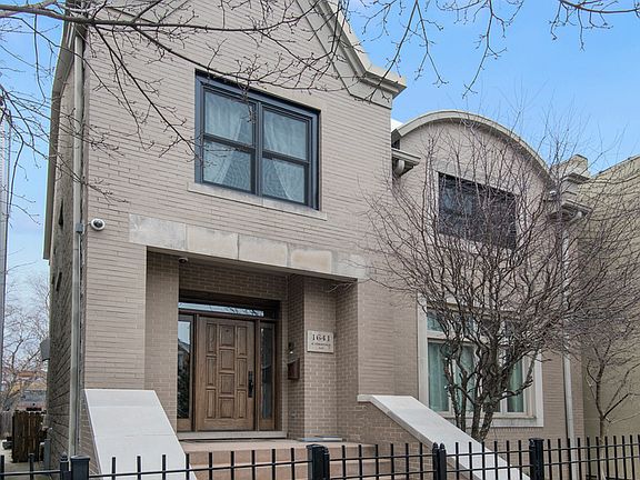 2nd image of 1641 N Hermitage Ave