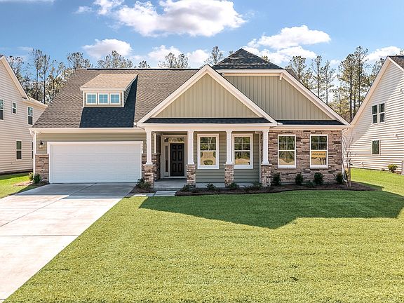 These photos are representative of this floor plan, but all options may not be available in every co