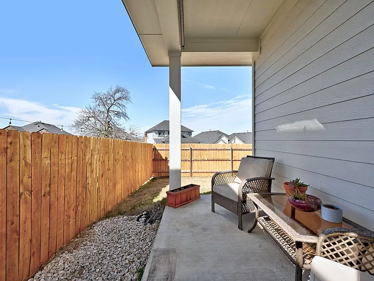 13004 Bloomington Dr — Photo 24