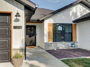 556 N Cottonwood Cir, Republic, MO 65738