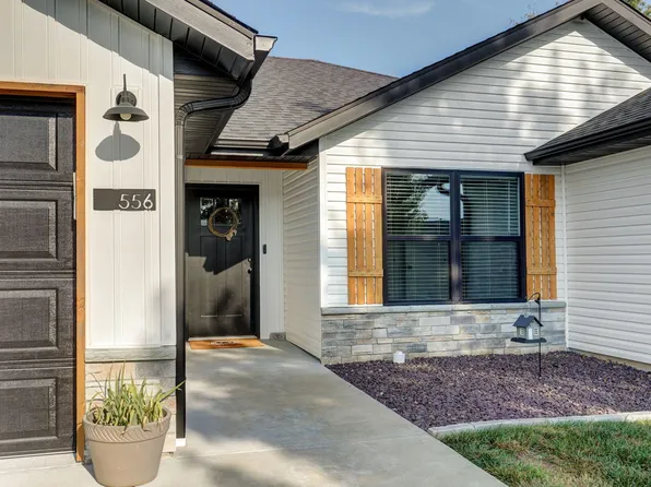 556 N Cottonwood Circle, Republic, MO 65738