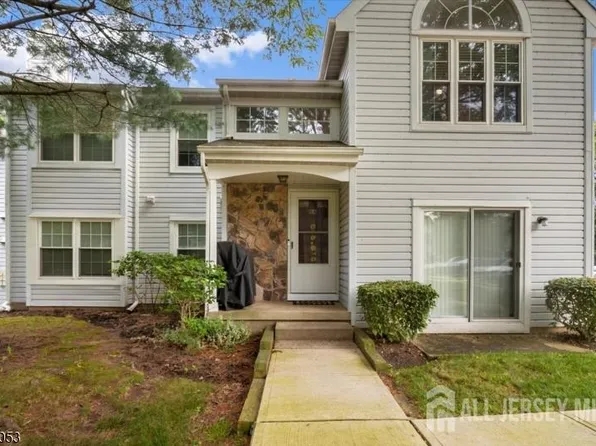 64 Oswestry Way, Somerset, NJ 08873