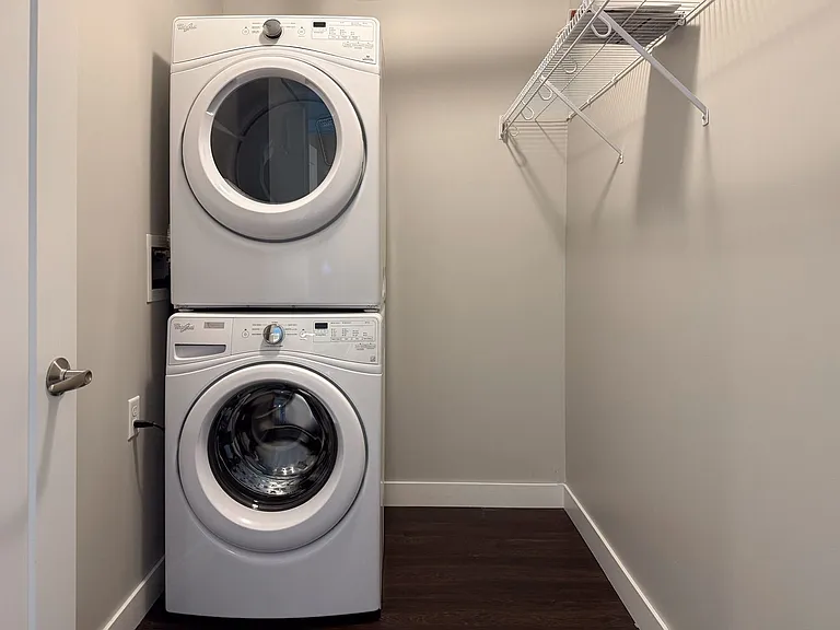 Red44 Luxury Apartments | Specials Available — Photo 42