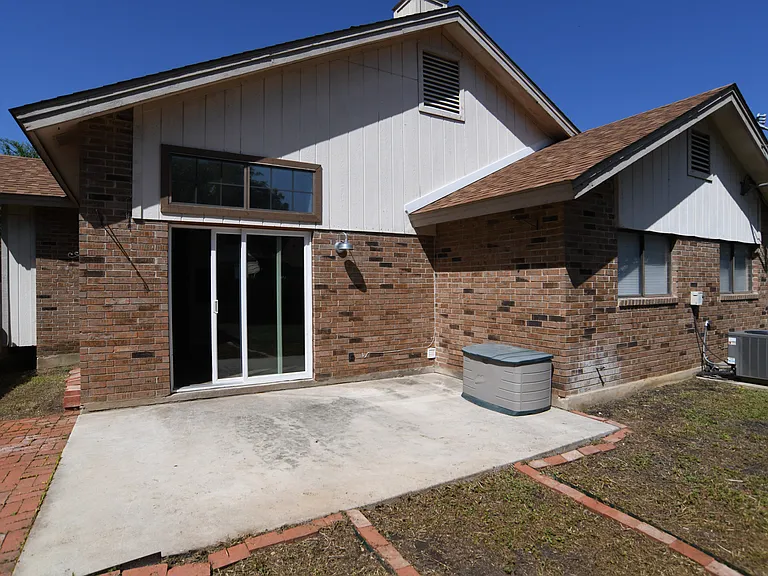 3231 Tree Grove Dr — Photo 26
