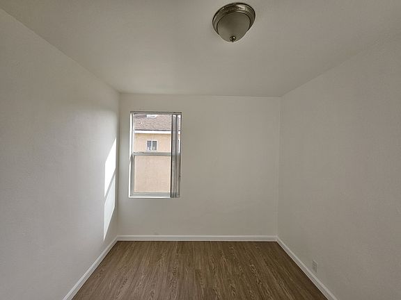 5th image of 11615 Friar St #11615