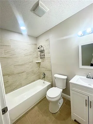 2205 Argyll St — Photo 17