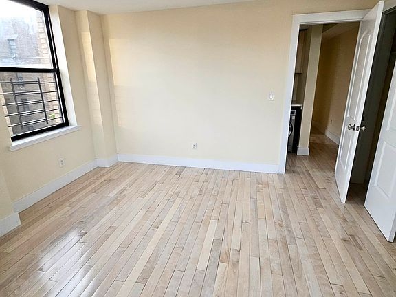 3rd image of 4101 Broadway #5G