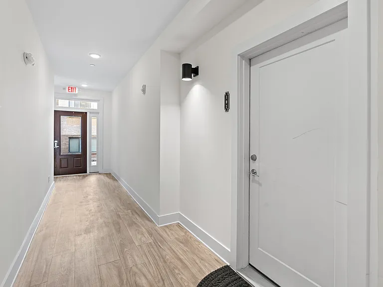 1608 Marshall Hollow Dr #102 — Photo 2