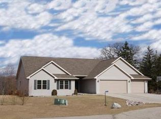 N5633 Valley Ct, Fond Du Lac, WI 54937