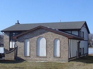 1010 Candlewick Dr NE, Poplar Grove, IL 61065