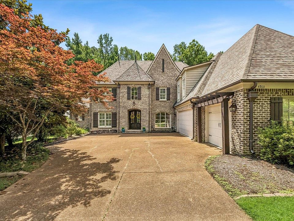 1st image of 4760 Maple Walk Dr