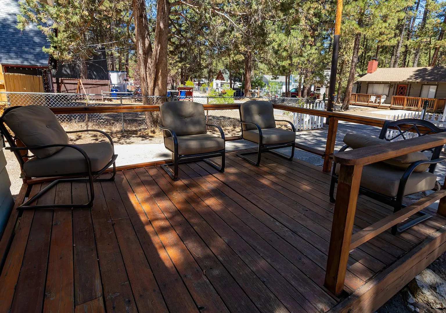 Cozy 2 Bedroom 1 Bath in Big Bear City — Photo 3