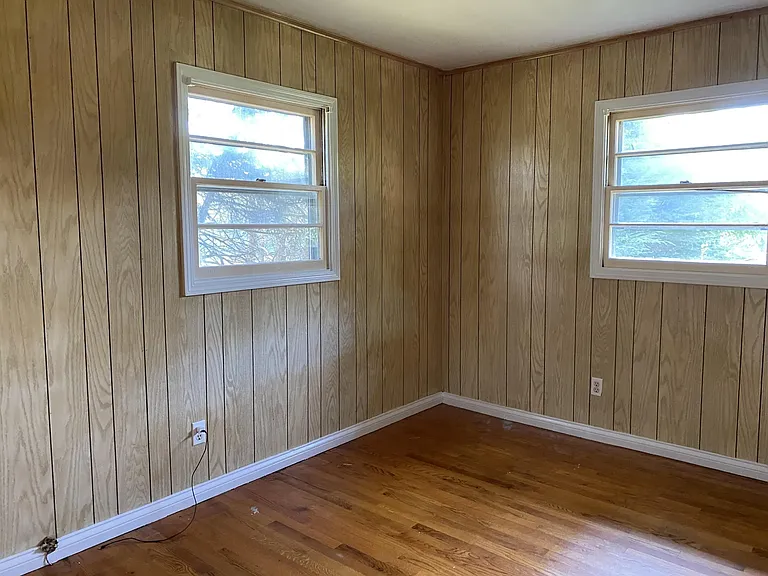 908 E Mountainview Rd — Photo 11