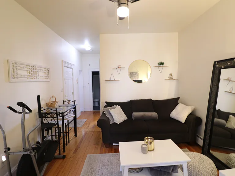 202 Bloomfield St #2 — Photo 11