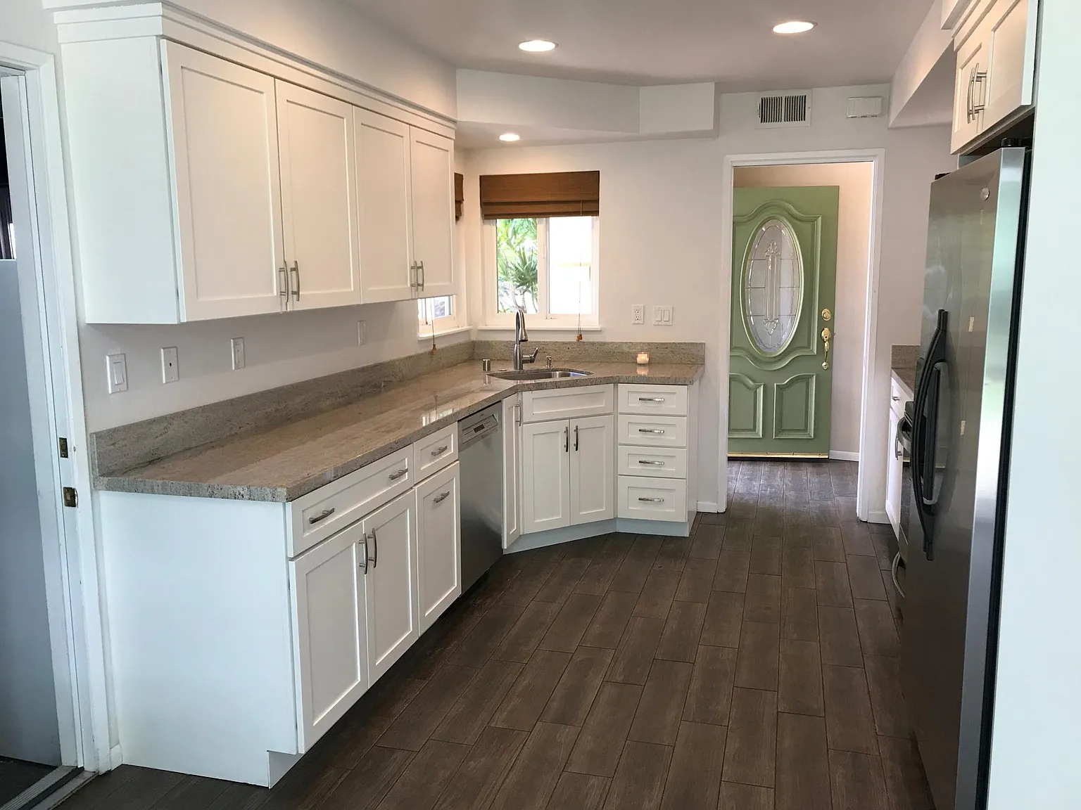 4 bed, 1565 sqft, $5,450 — Photo 3