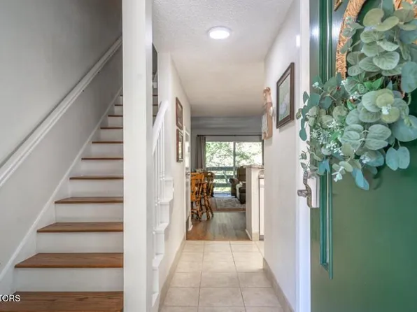 260 Roaring Fork Rd APT 224, Gatlinburg, TN 37738