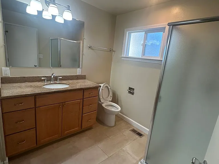 4309 Ross Ave — Photo 50
