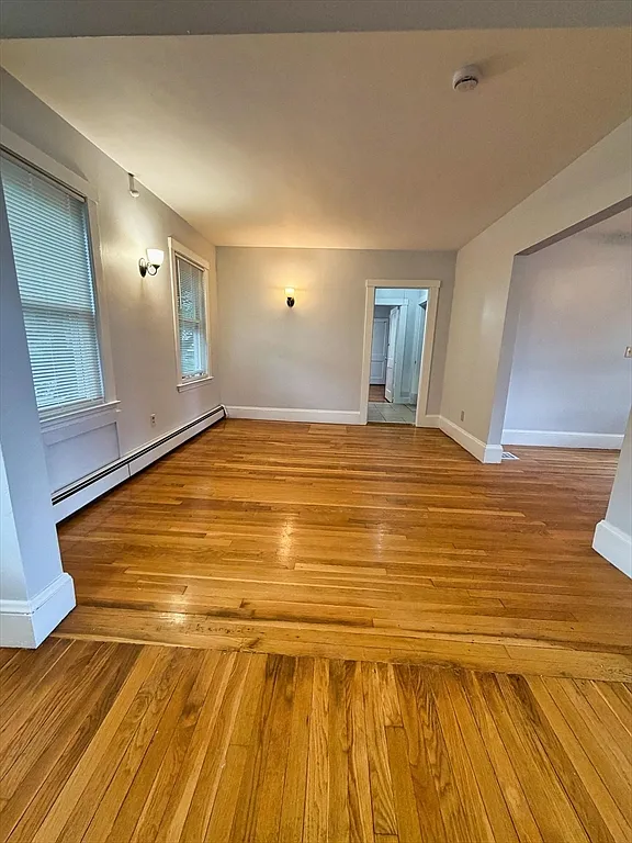 3 bed, 1256 sqft, $3,650 — Photo 3