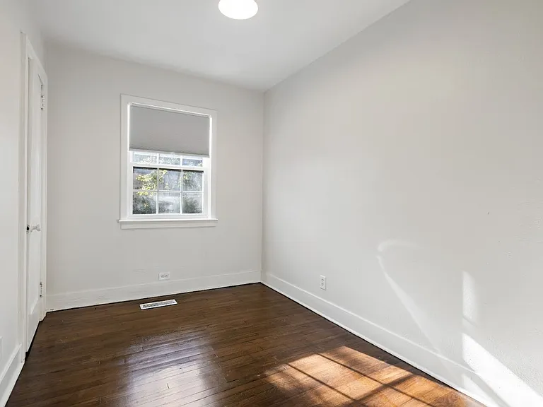2679 Olympia Ave — Photo 18