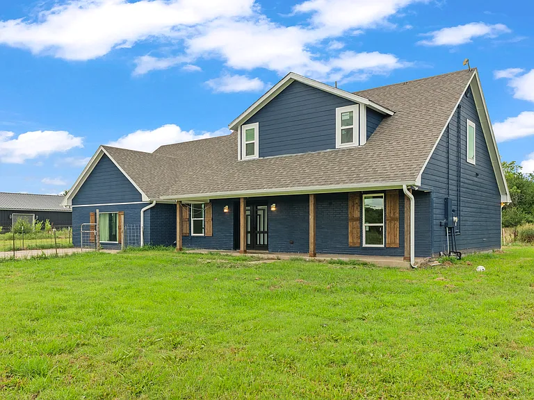 6131 Hartlee Field Rd — Photo 1