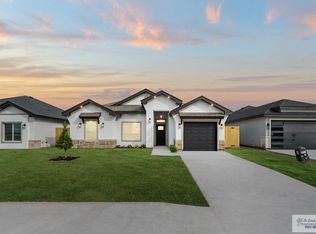 420 N Leon Ave, Edinburg, TX 78542